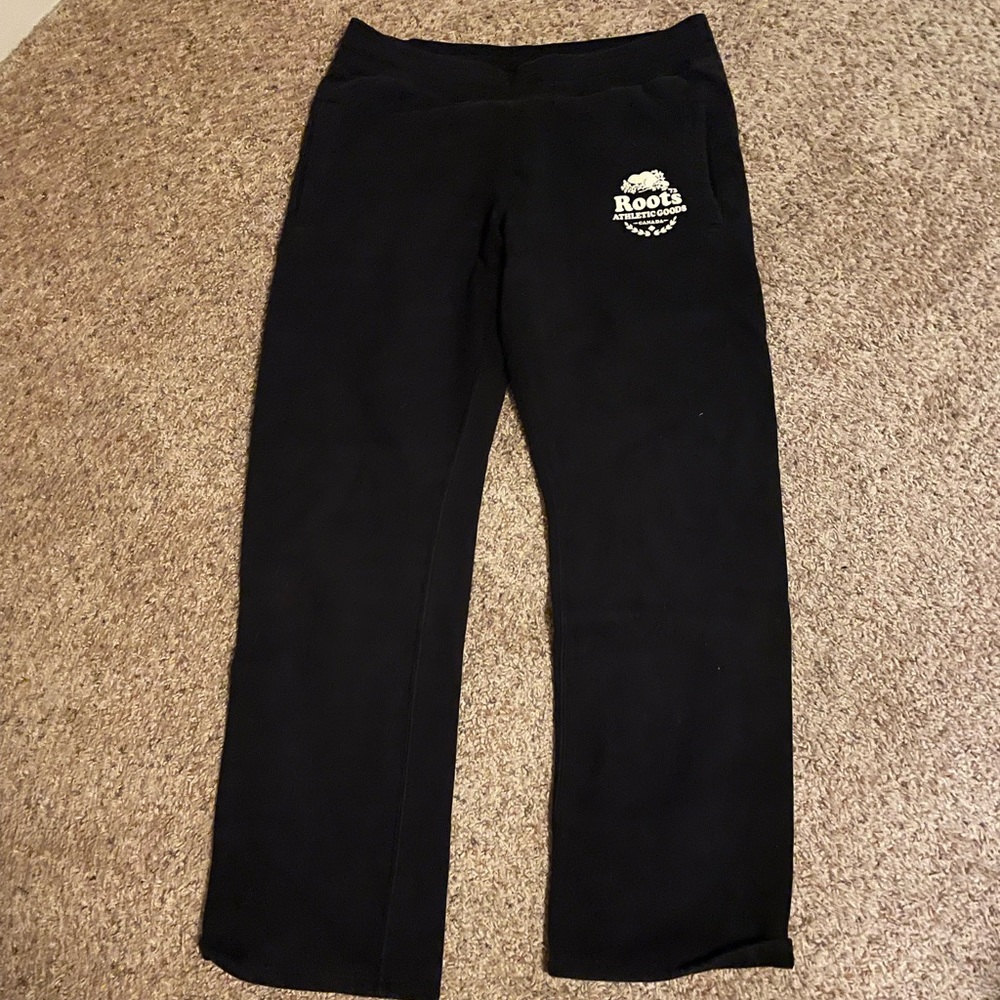 Roots Sweatpants- size medium- like new! Navy Blue.